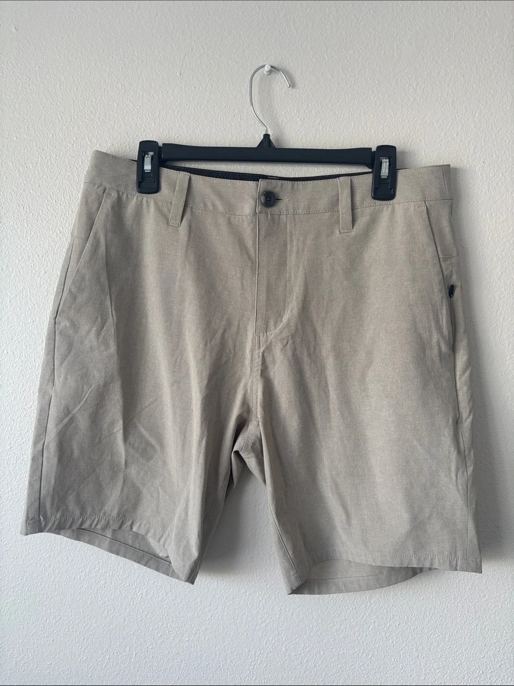 NWOT Vuori Aim Shorts 8